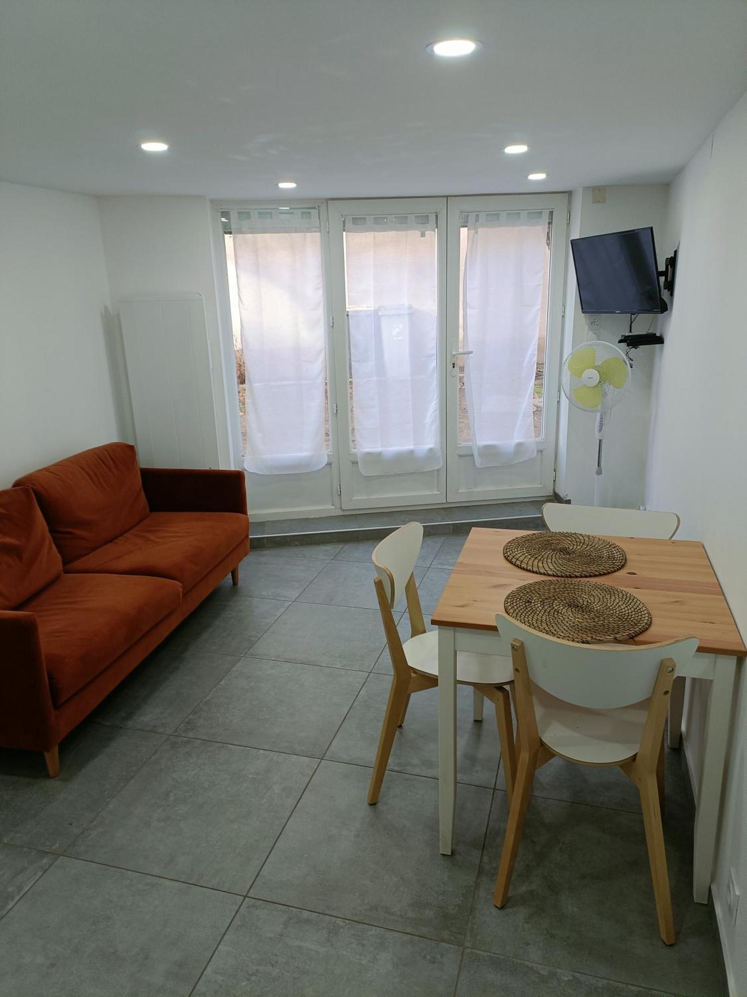 Appartement Dans Maison Atypique Морон-ле-Ба Екстериор снимка